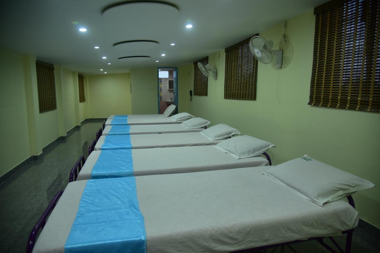 פונדיצ'רי A P Guest House מראה חיצוני תמונה